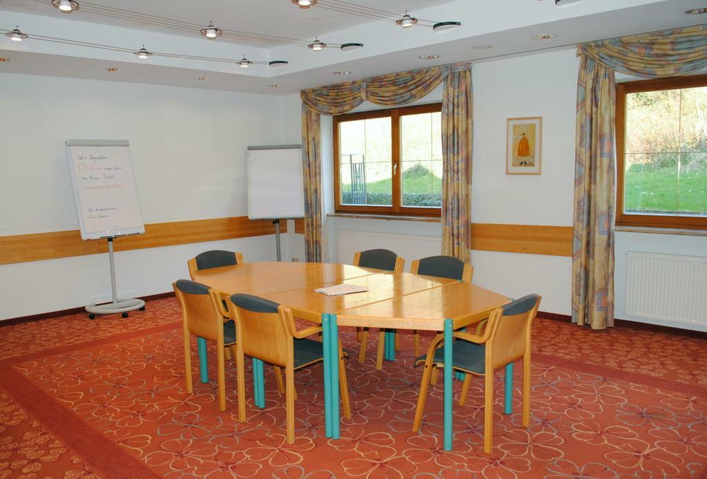 Hotel-Landpension Postwirt Kirchensittenbach Ngoại thất bức ảnh